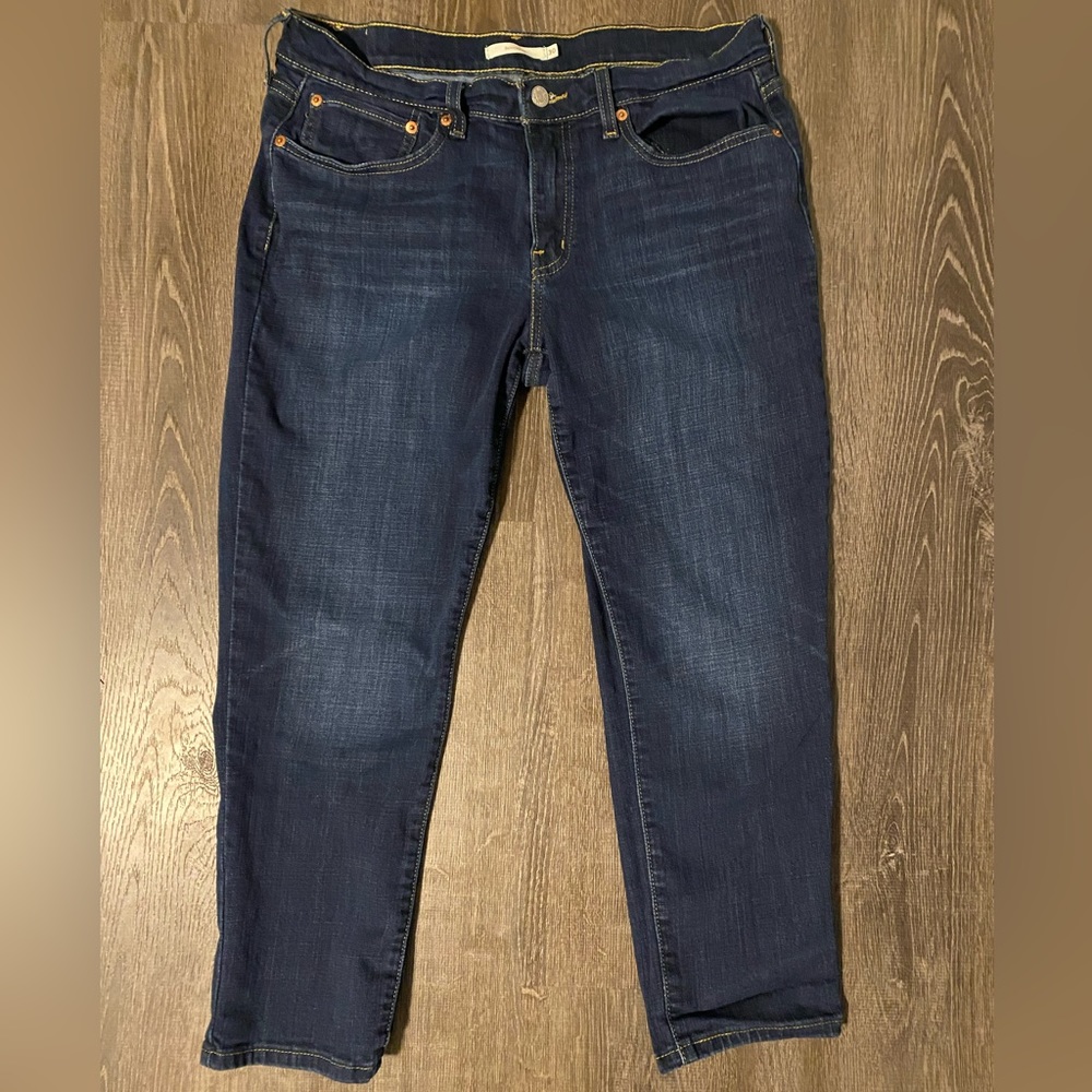 Women’s boyfriend Levi’s!